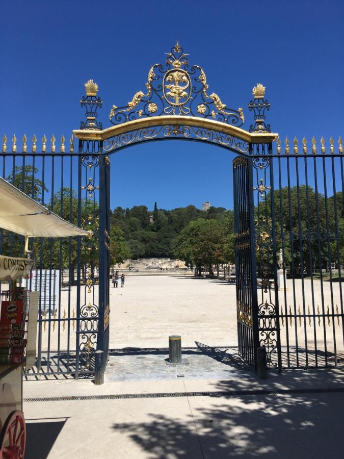 La Chambre Haute Et Son Spa Nîmes Exteriér fotografie