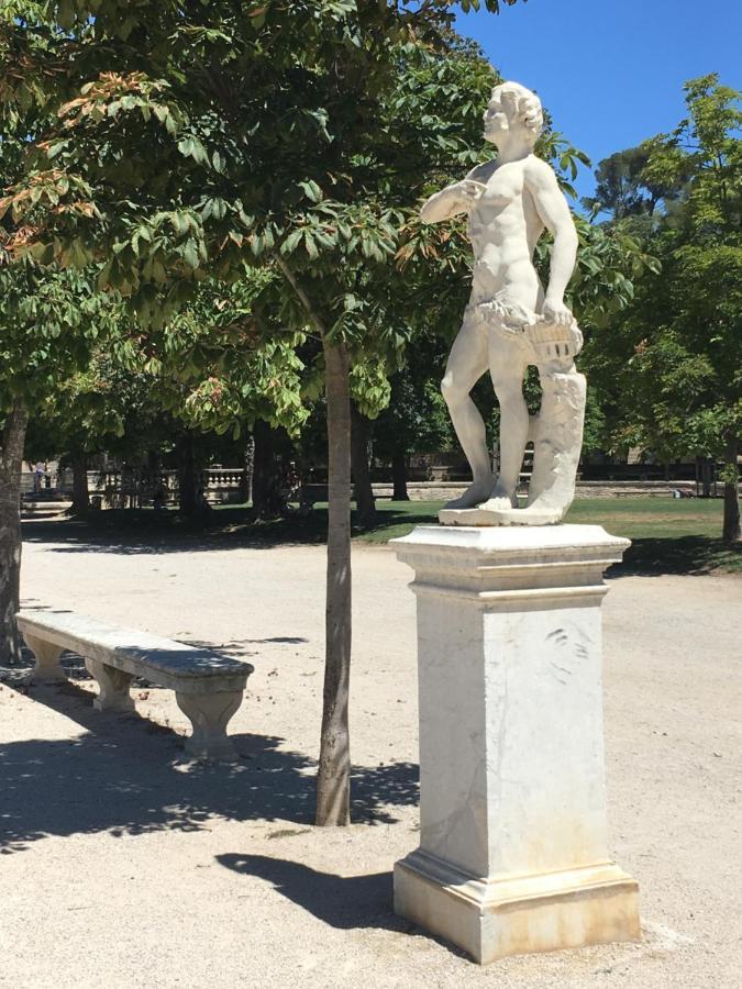 La Chambre Haute Et Son Spa Nîmes Exteriér fotografie